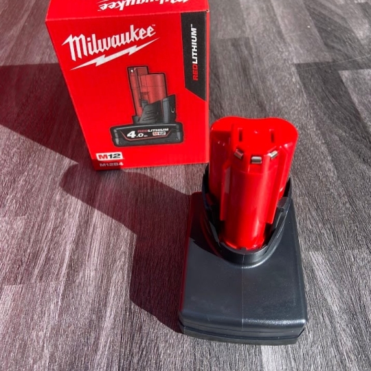 Pin Milwaukee 12V 4.0Ah M12B4