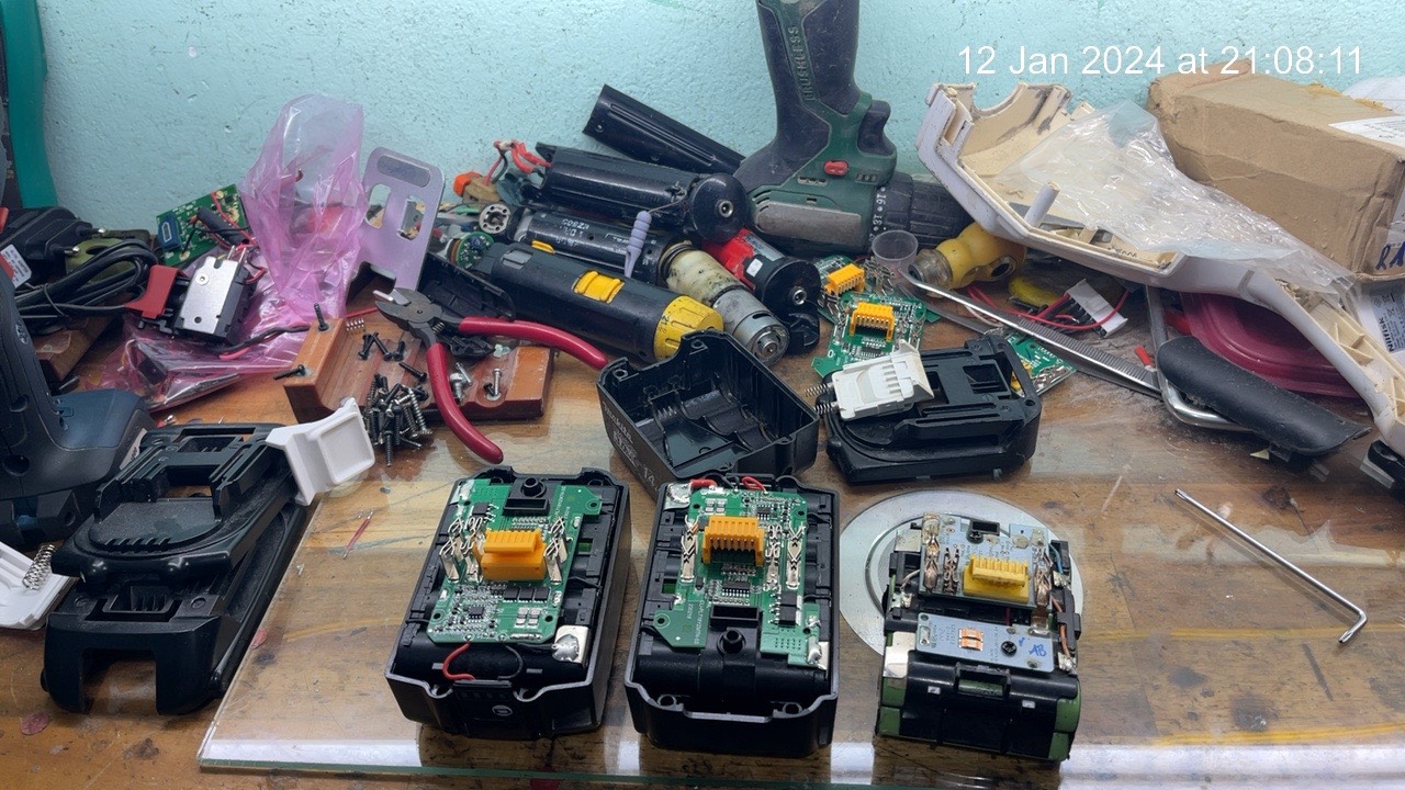 Dịch vụ sửa chữa pin máy khoan pin Makita chính hãng
